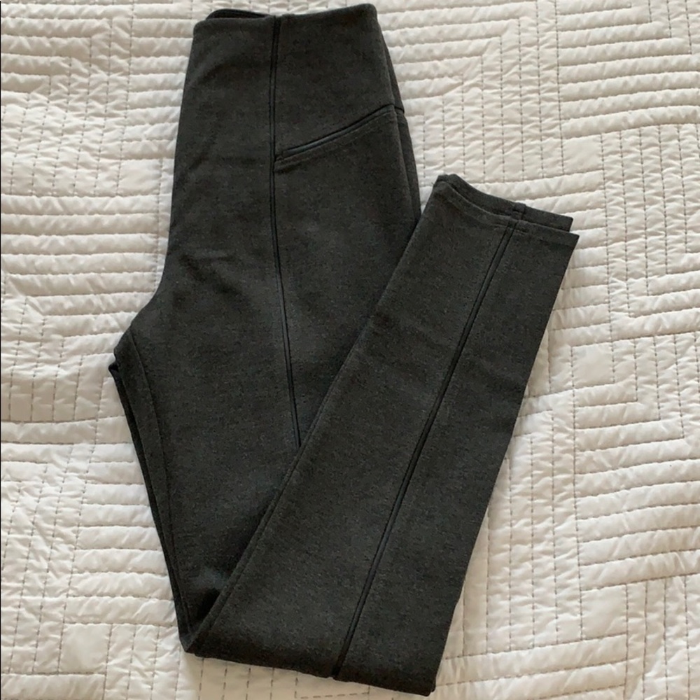 ⭐️ Dark Grey Legging with Faux Leather Stripe ⭐️